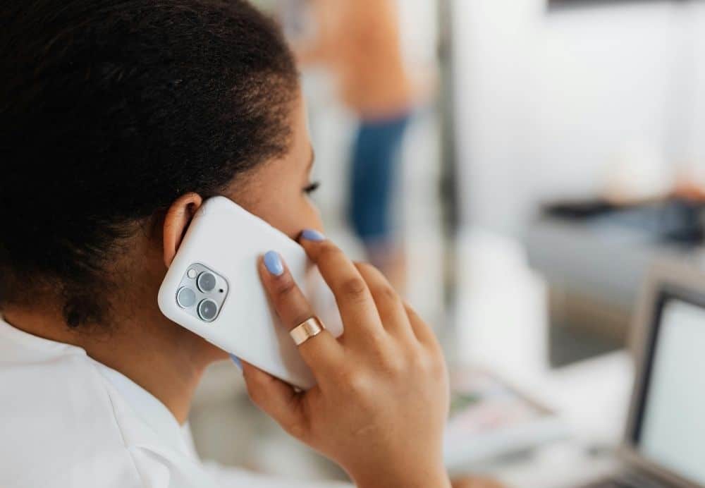 8 Essential Tips to Help You Sail Through Phone Interviews